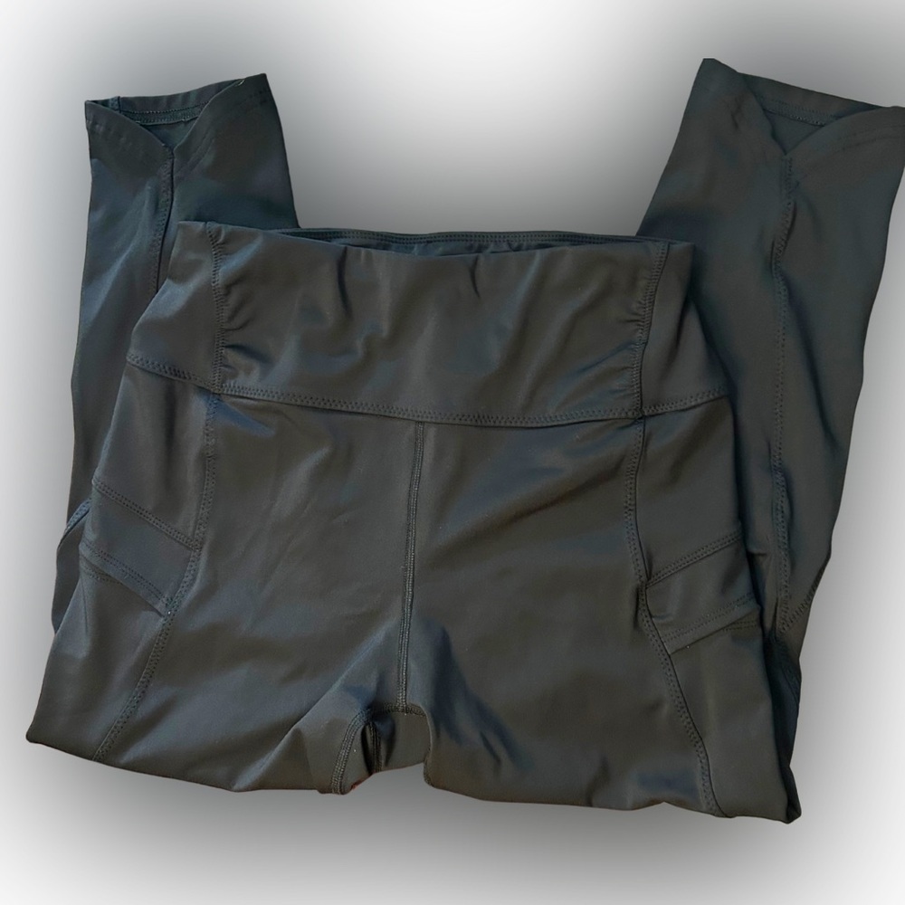 Alana Women's Black High-Waisted Tulip Hem‎ 7/8 Leggings Size Medium